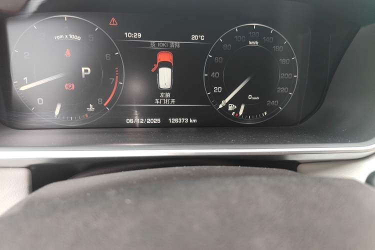 Used Land Rover Range Sport 2016 3.0 SC V6 HSE DYNAMIC Odometer Close Up