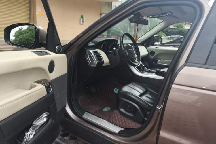 Used Land Rover Range Sport 2016 3.0 SC V6 SE Driver Seat