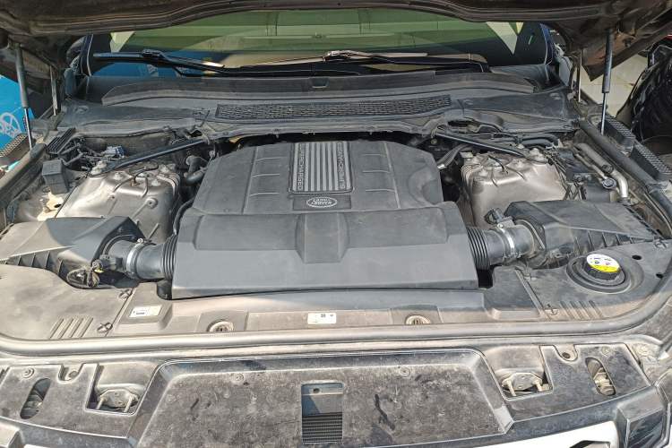Used Land Rover Range Sport 2016 3.0 SC V6 HSE Engine Bay
