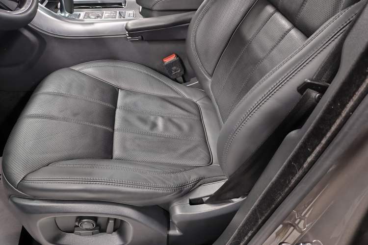 Used Land Rover Range Sport 2016 3.0 SC V6 HSE Left Front Seat