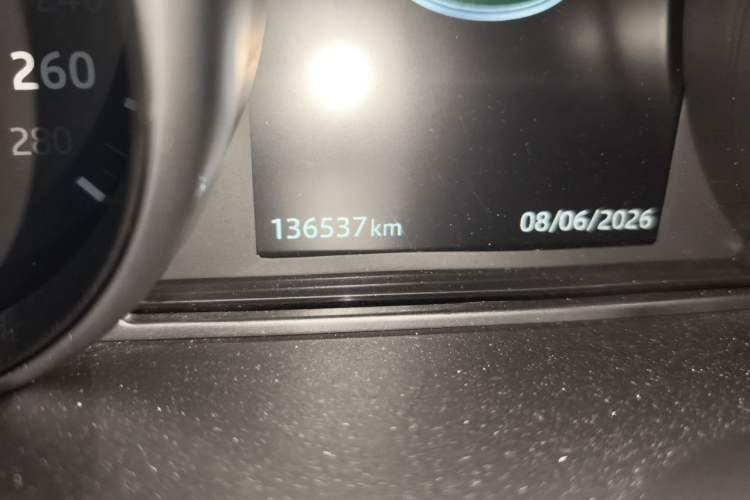 Used Land Rover Range Sport 2016 3.0 SC V6 SE Odometer Close Up