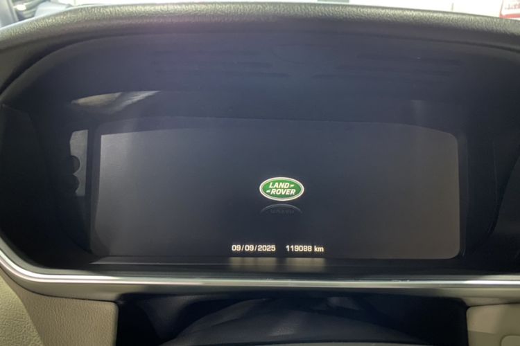 Used Land Rover Range Sport 2016 3.0 SC V6 HSE DYNAMIC Odometer Close Up
