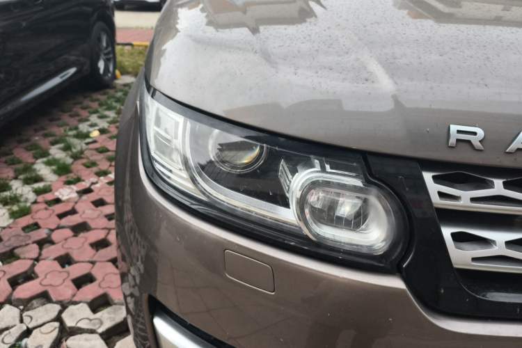 Used Land Rover Range Sport 2016 3.0 SC V6 SE Right Front Headlight
