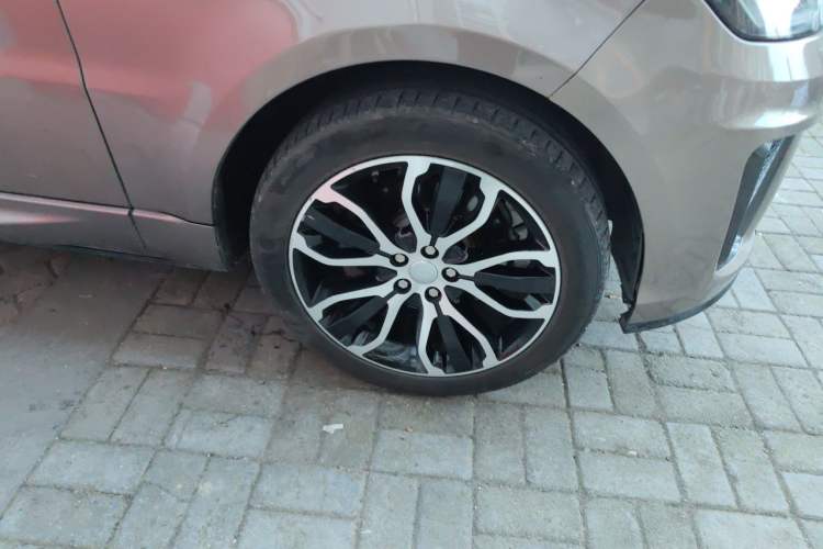 Used Land Rover Range Sport 2016 3.0 SC V6 HSE DYNAMIC Right Front Wheel Hub