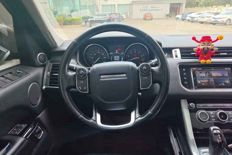 Used Land Rover Range Sport 2016 3.0 SC V6 HSE Steering Wheel
