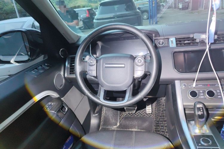 Used Land Rover Range Sport 2016 3.0 SC V6 HSE DYNAMIC Steering Wheel
