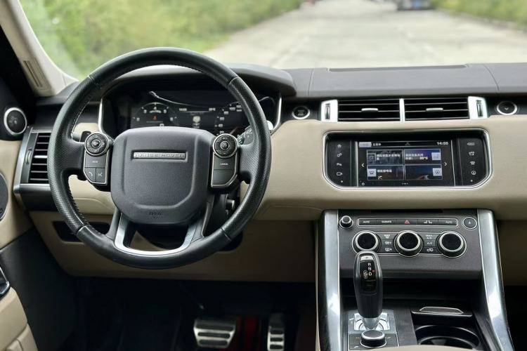 Used Land Rover Range Sport 2016 3.0 SC V6 HSE DYNAMIC Audio And AC Panel