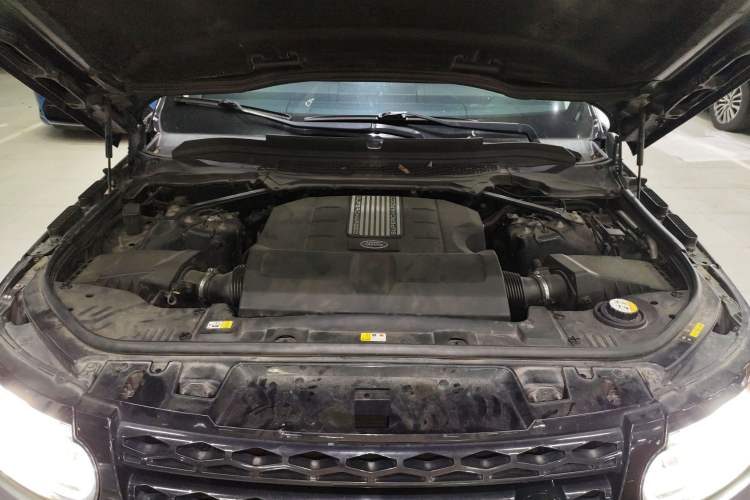 Used Land Rover Range Sport 2016 3.0 SC V6 HSE DYNAMIC Engine Bay
