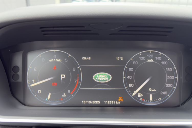 Used Land Rover Range Sport 2016 3.0 SC V6 HSE DYNAMIC Odometer Close Up