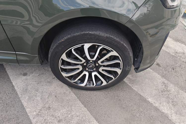 Used Land Rover Range Sport 2016 3.0 SC V6 SE Right Front Wheel Hub