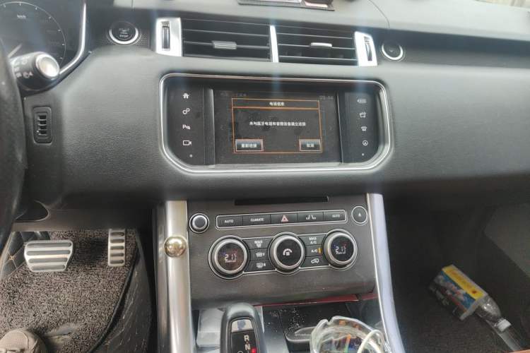 Used Land Rover Range Sport 2016 3.0 SC V6 HSE Audio And AC Panel