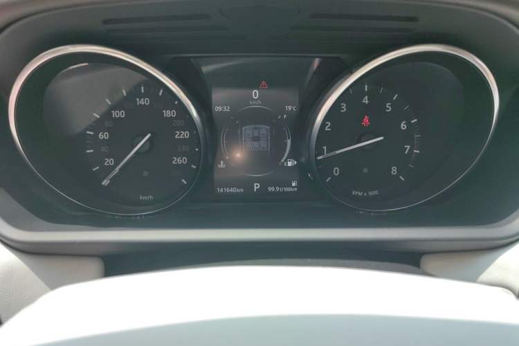 Used Land Rover Range Sport 2016 2.0 GTDi HSE Instrument Cluster
