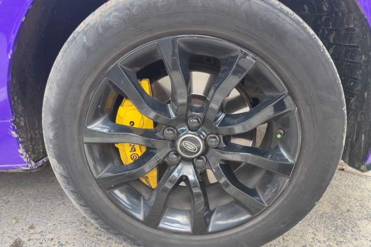 Used Land Rover Range Sport 2016 2.0 GTDi HSE Right Front Wheel Hub