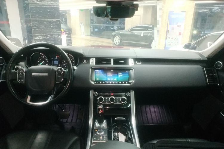 Used Land Rover Range Sport 2016 3.0 SC V6 HSE Center Console