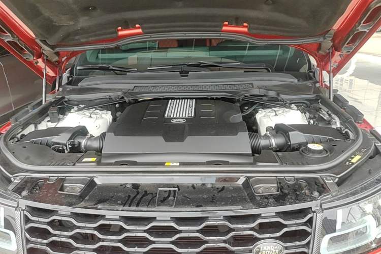 Used Land Rover Range Sport 2016 3.0 SC V6 HSE DYNAMIC Engine Bay