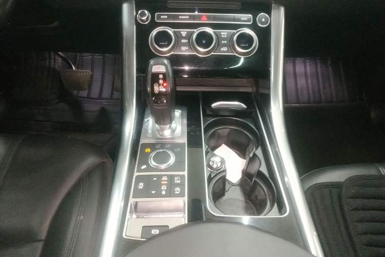 Used Land Rover Range Sport 2016 3.0 SC V6 HSE Gear Lever