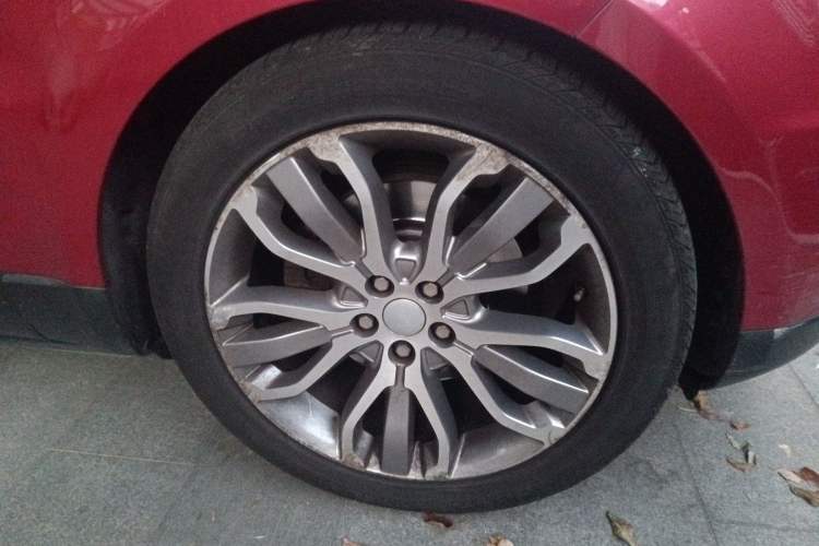 Used Land Rover Range Sport 2016 3.0 SC V6 SE Right Front Wheel Hub