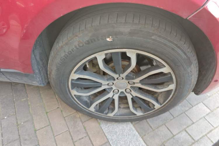 Used Land Rover Range Sport  Right Front Wheel Hub