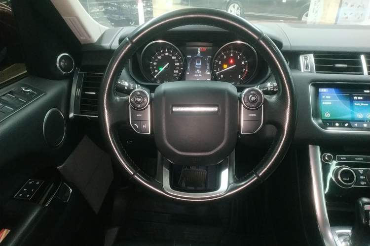 Used Land Rover Range Sport 2016 3.0 SC V6 HSE Steering Wheel