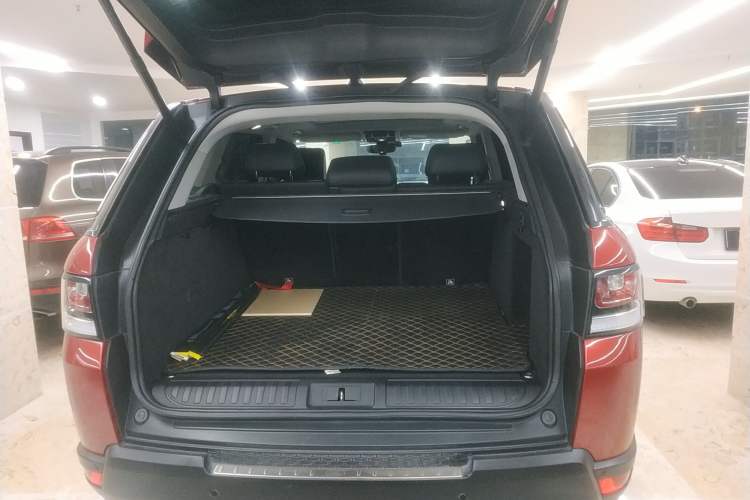 Used Land Rover Range Sport 2016 3.0 SC V6 HSE Trunk
