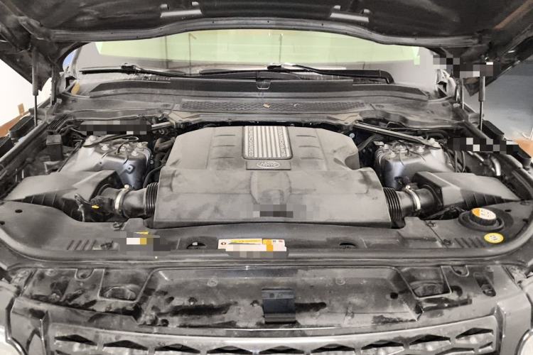Used Land Rover Range Sport  Engine Bay