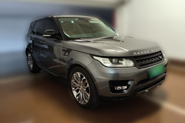 Used Land Rover Range Sport  Front Right 45 Deg