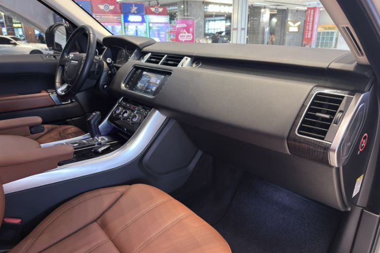 Used Land Rover Range Sport 2016 3.0 SC V6 HSE DYNAMIC Interior 11