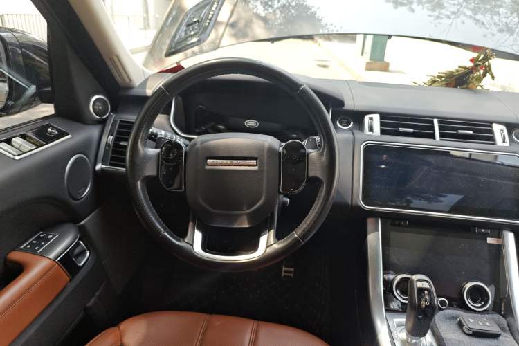 Used Land Rover Range Sport 2016 3.0 SC V6 HSE DYNAMIC Steering Wheel