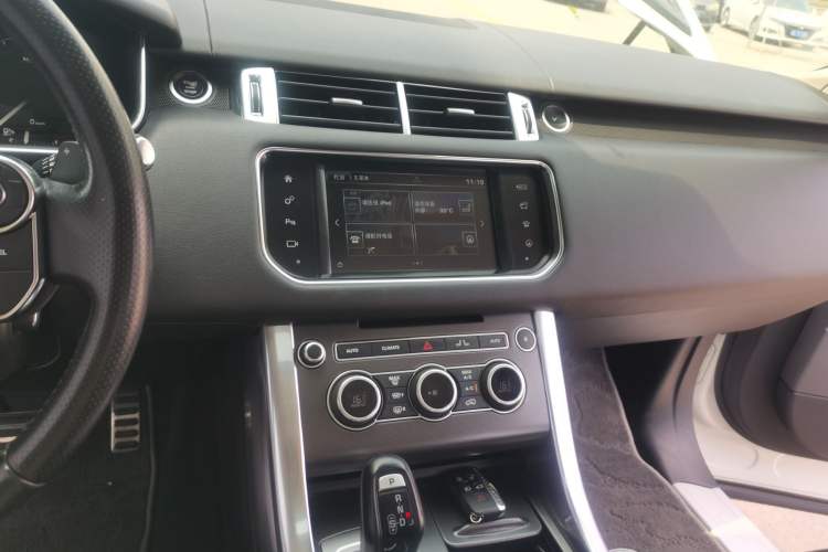 Used Land Rover Range Sport  Audio And AC Panel