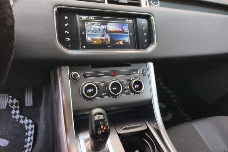 Used Land Rover Range Sport  Audio And AC Panel