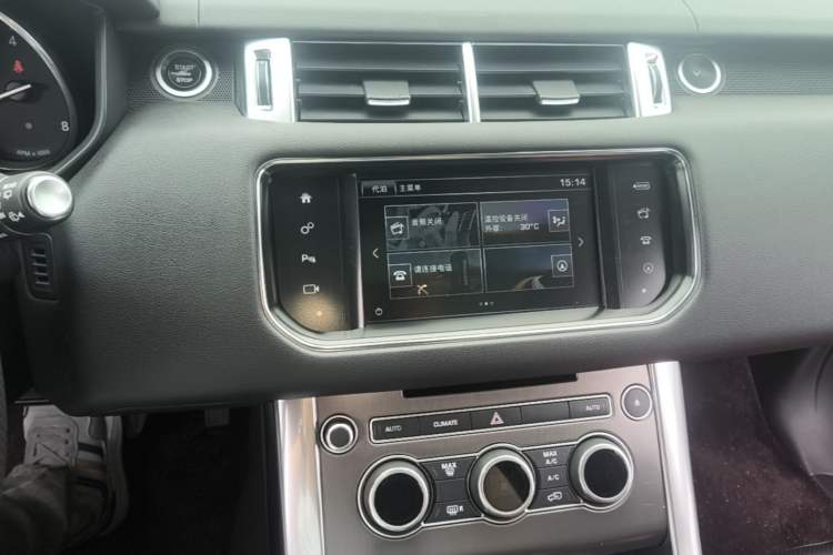 Used Land Rover Range Sport 2016 3.0 SC V6 SE Audio And AC Panel
