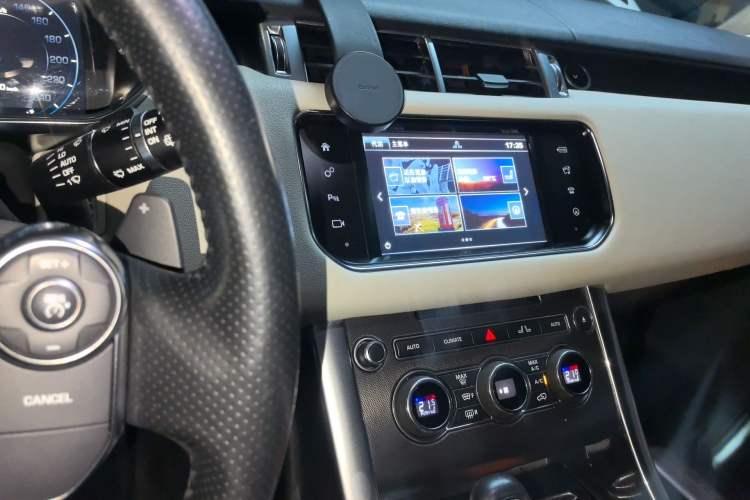 Used Land Rover Range Sport 2016 3.0 SC V6 HSE DYNAMIC Audio And AC Panel
