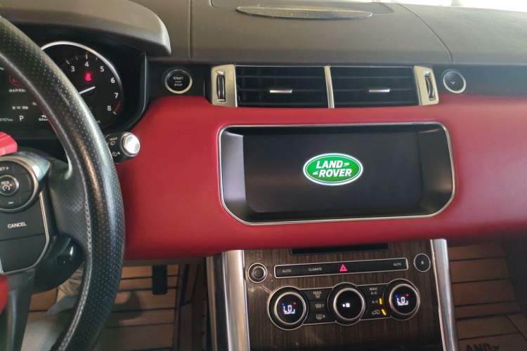 Used Land Rover Range Sport 2016 3.0 SC V6 HSE Audio And AC Panel