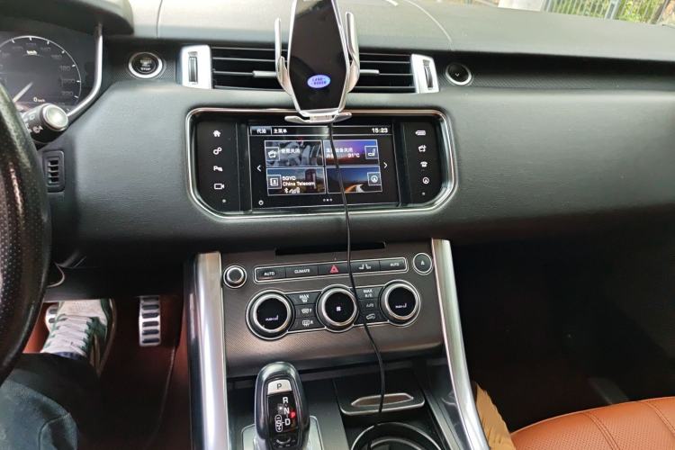 Used Land Rover Range Sport 2016 3.0 SC V6 HSE DYNAMIC Audio And AC Panel