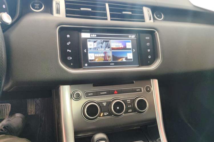 Used Land Rover Range Sport 2016 3.0 SC V6 SE Audio And AC Panel