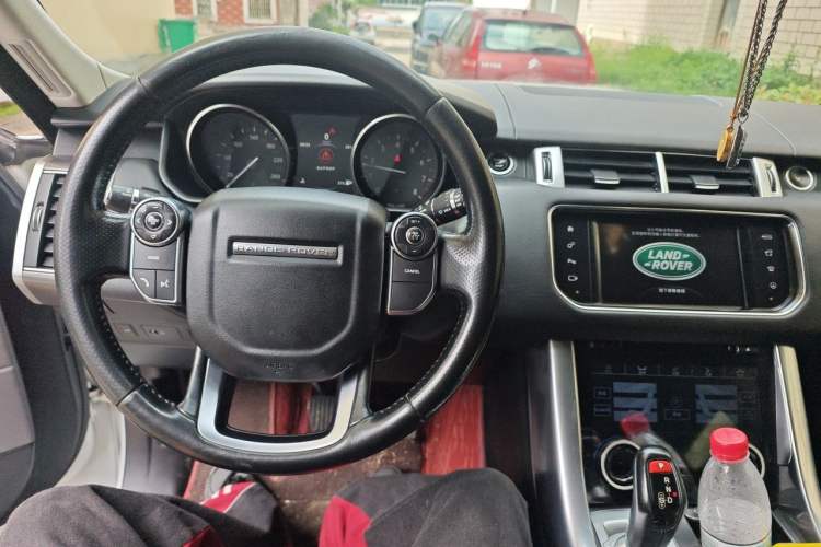 Used Land Rover Range Sport 2016 3.0 SC V6 SE Audio And AC Panel