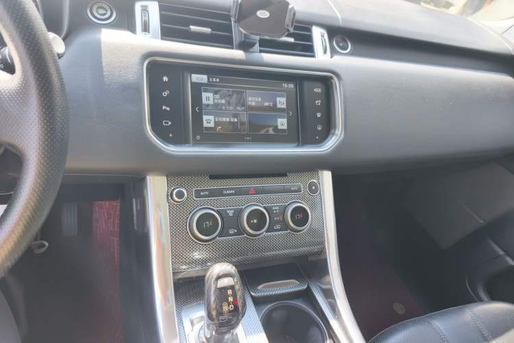 Used Land Rover Range Sport 2016 3.0 SC V6 SE Audio And AC Panel