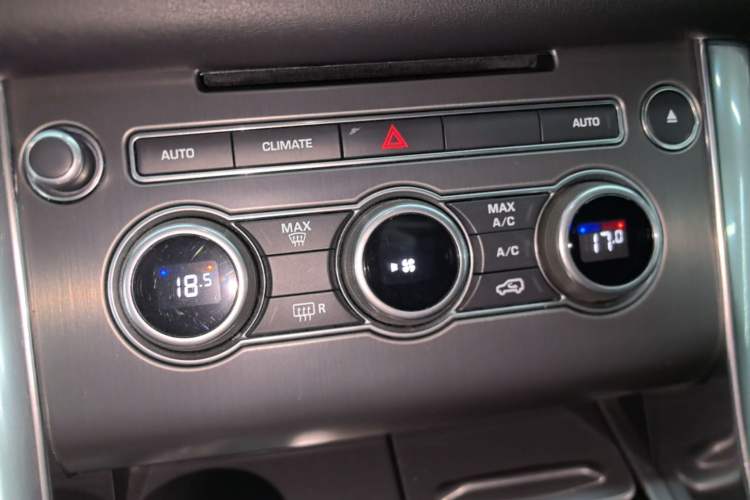 Used Land Rover Range Sport 2016 3.0 SC V6 SE Audio And AC Panel