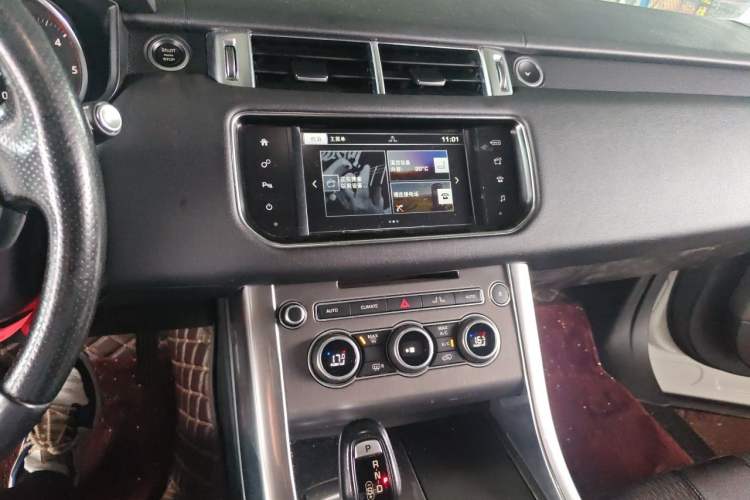 Used Land Rover Range Sport  Audio And AC Panel