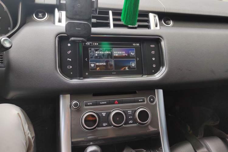 Used Land Rover Range Sport 2016 3.0 SC V6 SE Audio And AC Panel