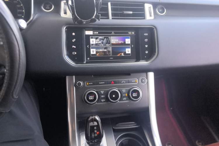 Used Land Rover Range Sport 2016 3.0 SC V6 HSE DYNAMIC Audio And AC Panel