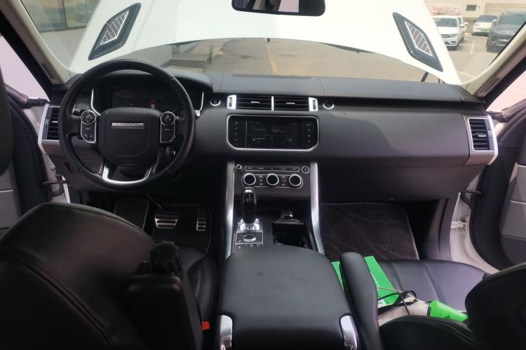 Used Land Rover Range Sport  Center Console