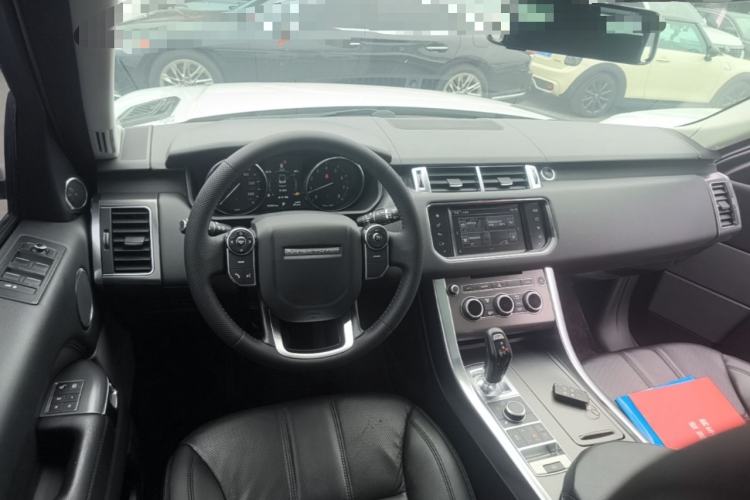 Used Land Rover Range Sport 2016 3.0 SC V6 SE Center Console