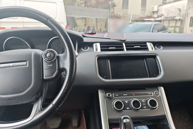 Used Land Rover Range Sport  Center Console