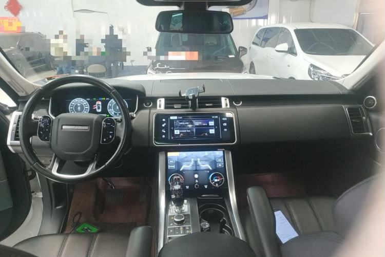 Used Land Rover Range Sport 2016 3.0 SC V6 SE Center Console