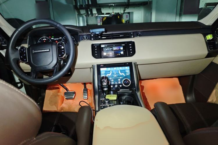 Used Land Rover Range Sport 2016 3.0 SC V6 HSE DYNAMIC Center Console