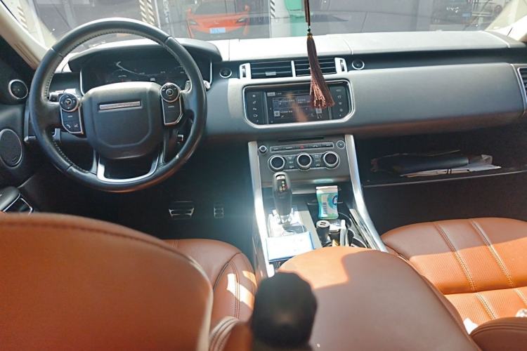Used Land Rover Range Sport 2016 3.0 SC V6 HSE DYNAMIC Center Console