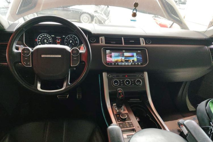 Used Land Rover Range Sport 2016 3.0 SC V6 HSE DYNAMIC Center Console