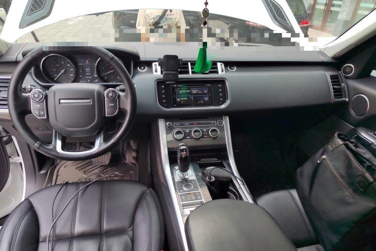 Used Land Rover Range Sport 2016 3.0 SC V6 SE Center Console