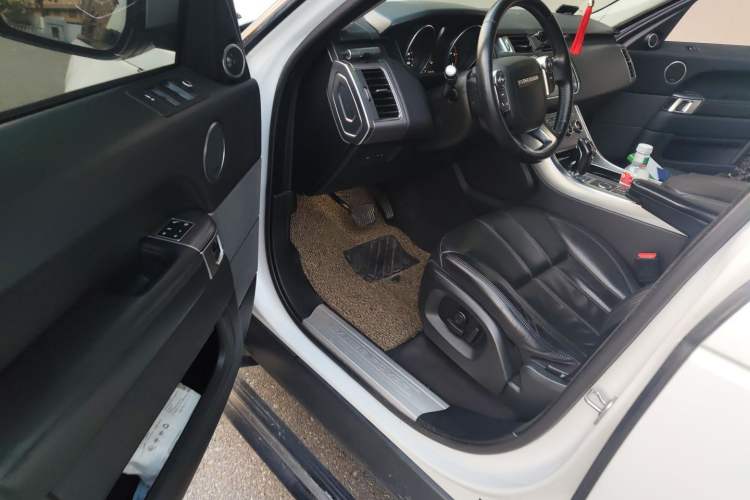 Used Land Rover Range Sport 2016 3.0 SDV6 HSE Driver Seat